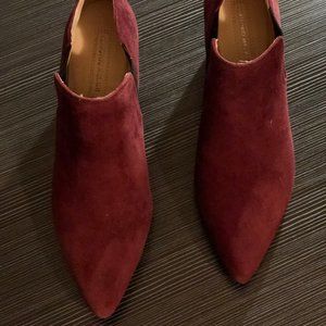 NWOT Suede Leather healed booties